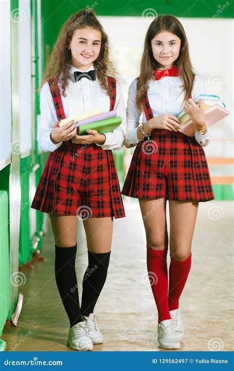 Free Schoolgirl Nude XXX Pictures